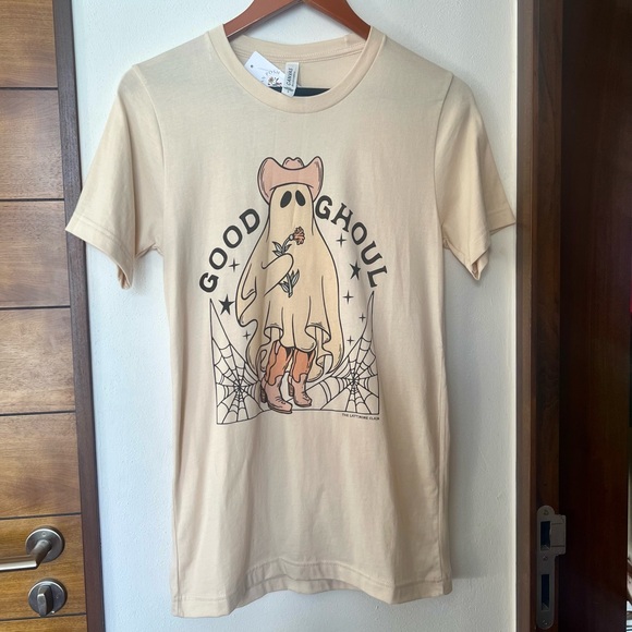 Graphic Tee NWT - Picture 3 of 4